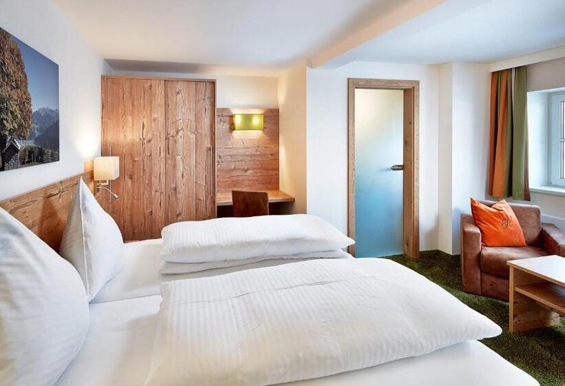 חדר קומפורט, Flatscher