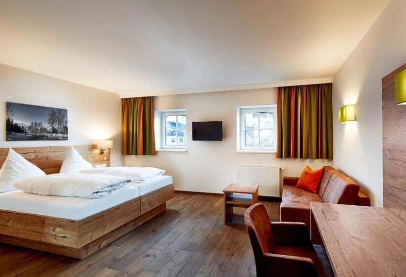 חדר קומפורט, Flatscher