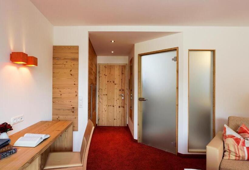 חדר קומפורט, Flatscher