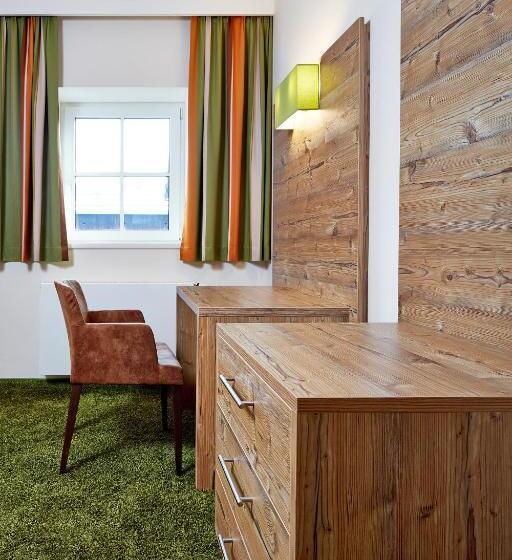 חדר קומפורט, Flatscher