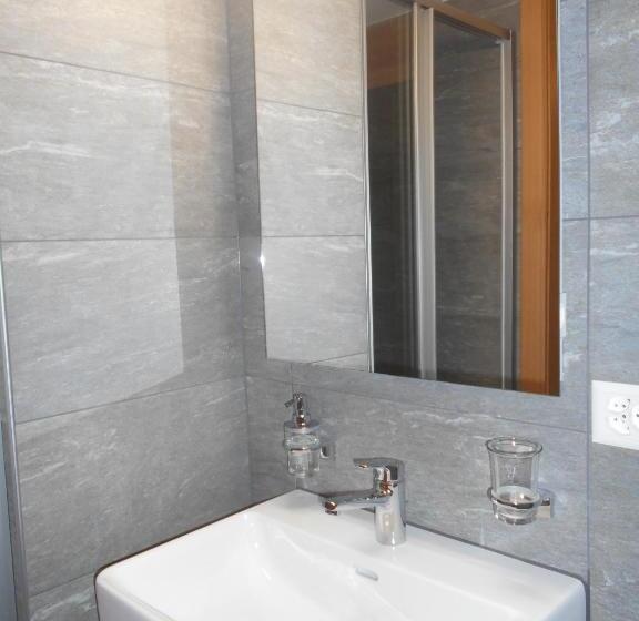 חדר סטנדרט יחיד, Furka