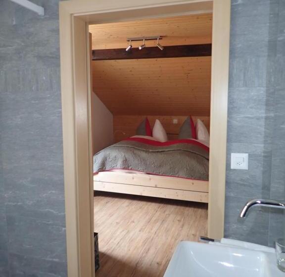 סוויטת ג'וניור, Furka