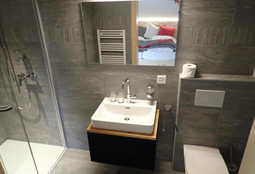 סוויטת ג'וניור, Furka