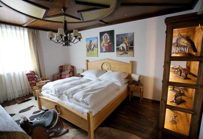 غرفة سوبيريور, Höckner Plaza