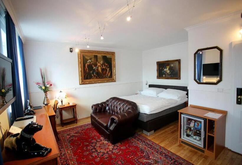 غرفة سوبيريور, Höckner Plaza