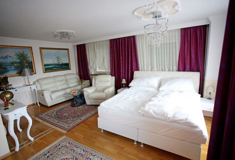 套房, Höckner Plaza