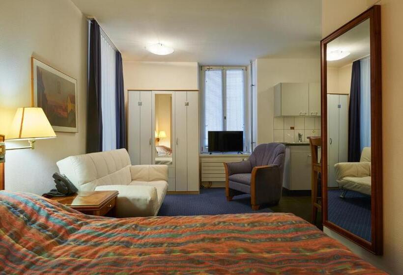 Family Suite, Hine Adon Fribourg