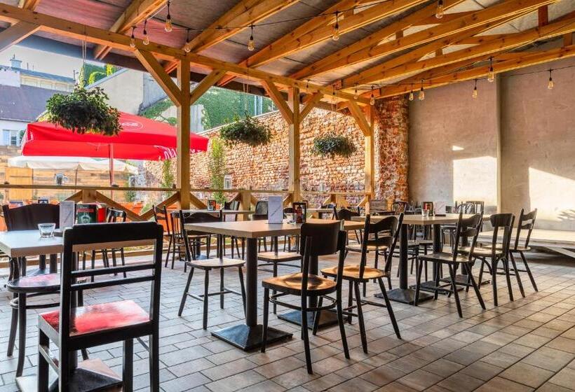 스탠다드 트리플 룸, Kamienica Szefferów 1848 R