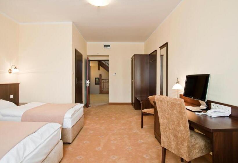 스탠다드 트리플 룸, Kamienica Szefferów 1848 R