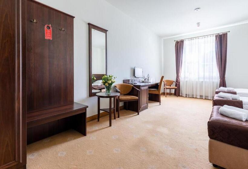 스탠다드 트리플 룸, Kamienica Szefferów 1848 R