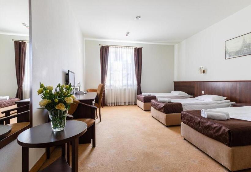 스탠다드 트리플 룸, Kamienica Szefferów 1848 R