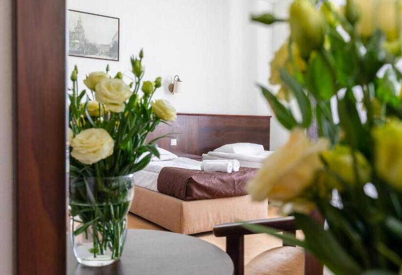 스탠다드 룸, Kamienica Szefferów 1848 R