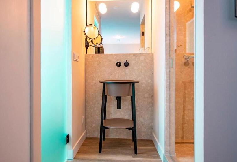 اتاق لوکس, Kapellerput Heeze Eindhoven