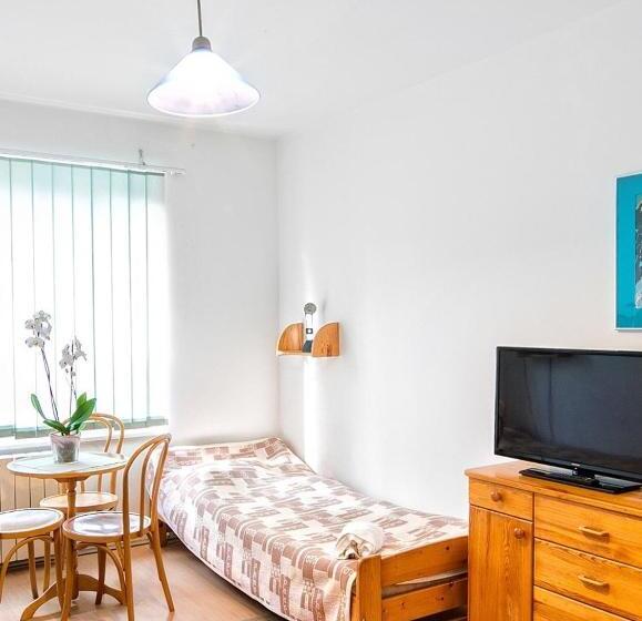 スタンダードルーム, Monttis