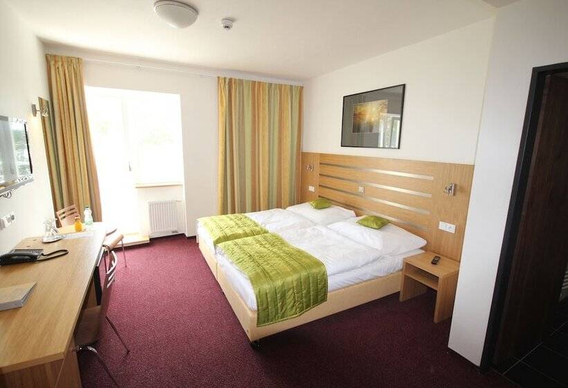 스탠다드 룸, Port Doksy