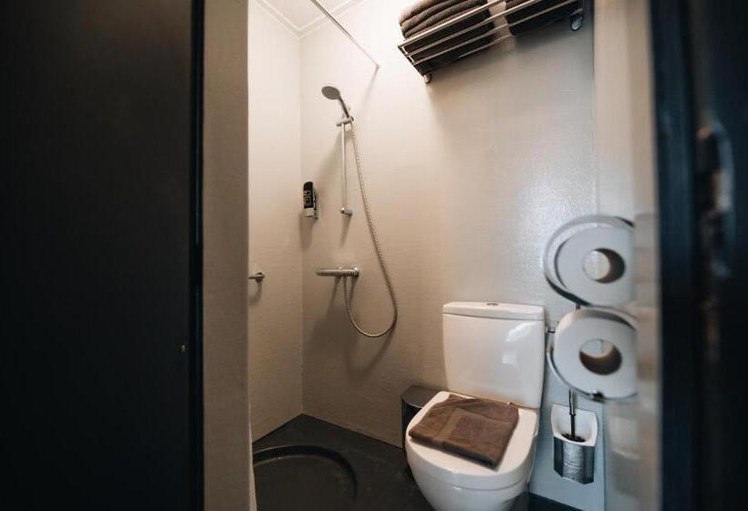 استودیو خانوادگی, Renesse