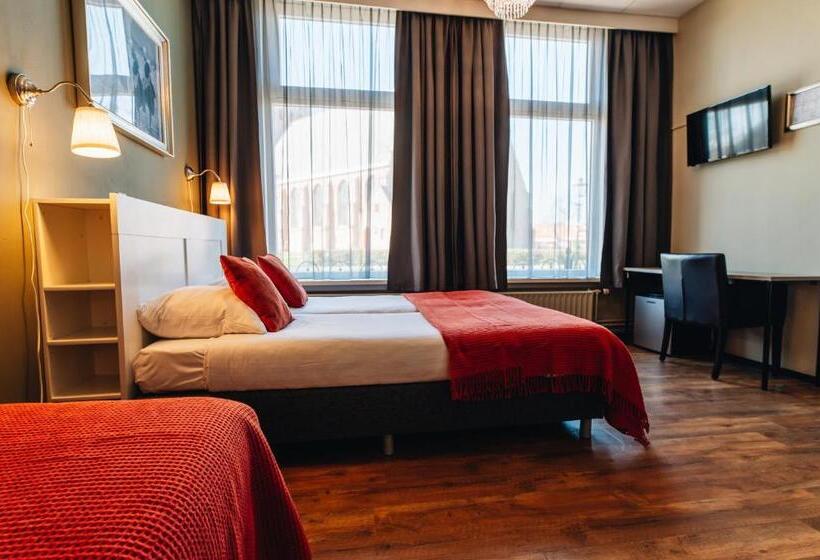 اتاق استاندارد سه نفره, Renesse