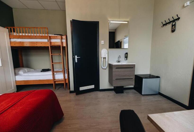 اتاق خانوادگی, Renesse