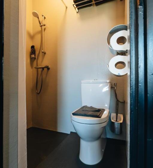 استودیوی استاندارد, Renesse