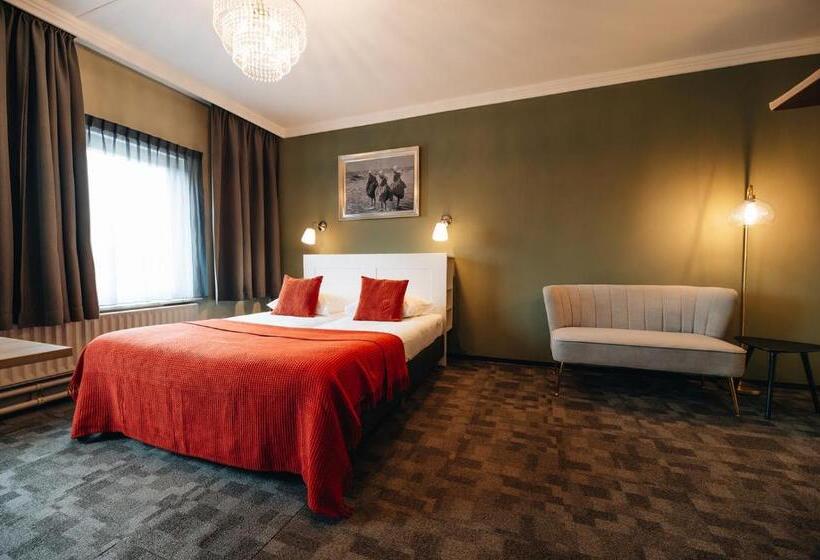 استودیوی لوکس, Renesse