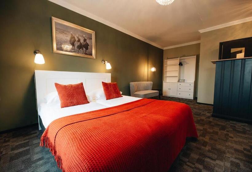 استودیوی لوکس, Renesse