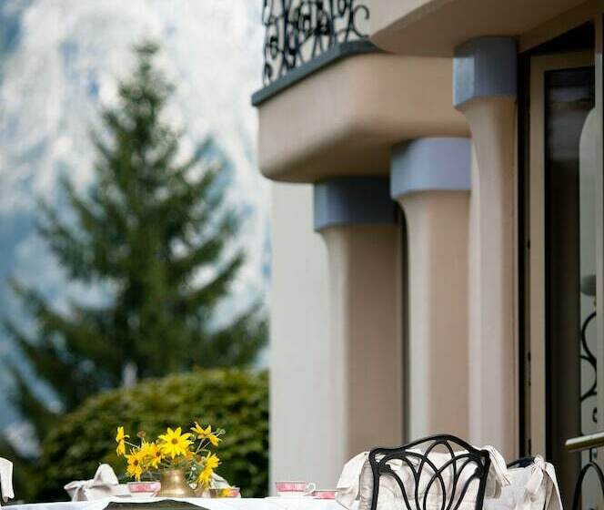 可观山景的小型套房, Residenz Alexado