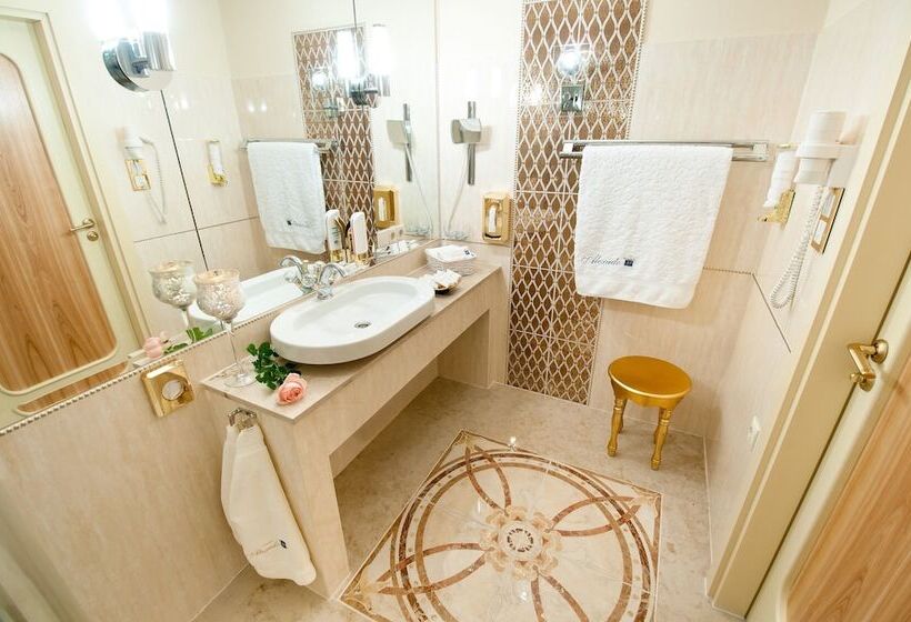 可观山景的小型套房, Residenz Alexado