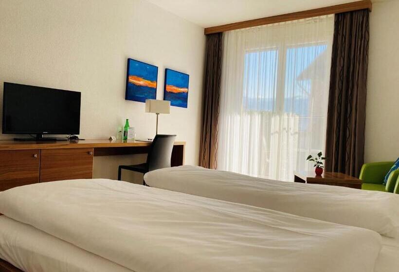 غرفة قياسية, Rössli Hurden