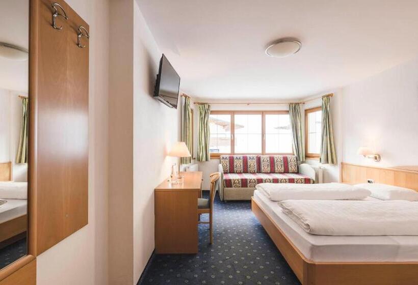 חדר קלאסי לשלושה, Schölzhorn Superior