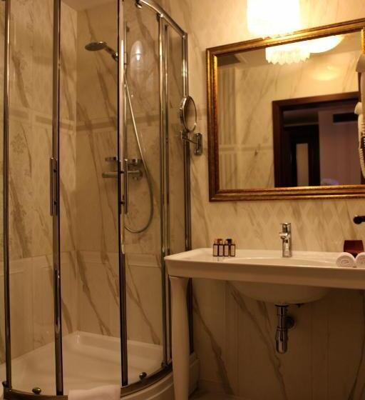 클래식 룸 킹 침대, Simfonia Boutique