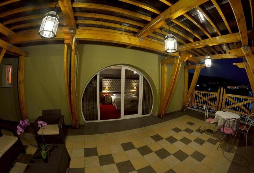 펜트하우스 룸, Simfonia Boutique