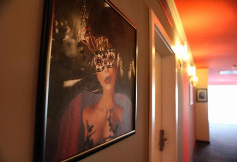 로맨틱 룸, Simfonia Boutique