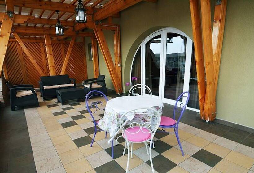 펜트하우스 룸, Simfonia Boutique