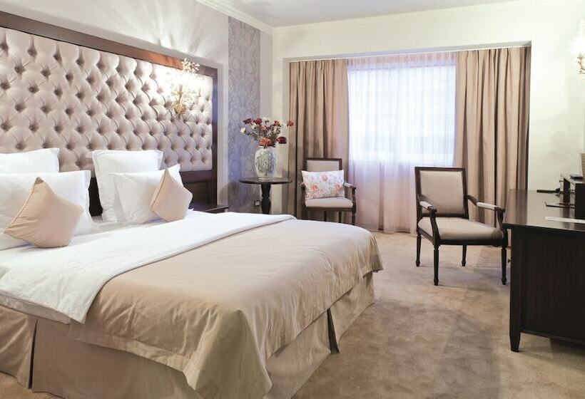 클래식 룸 킹 침대, Simfonia Boutique