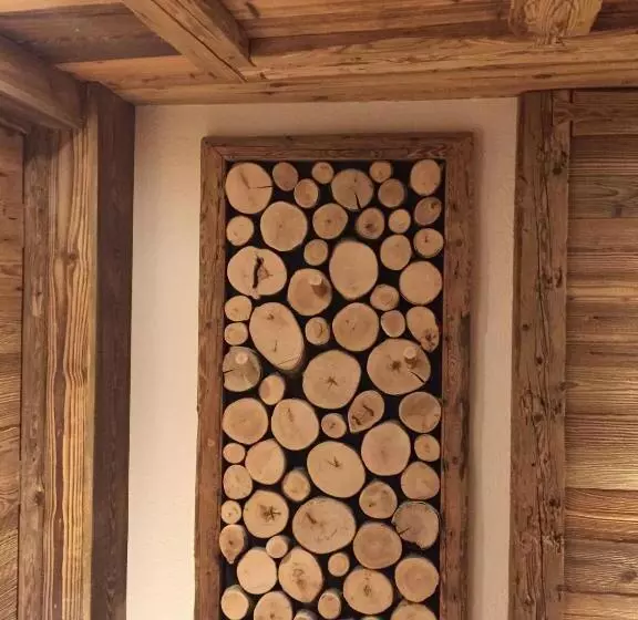 اتاق خانوادگی, Le Grand Chalet