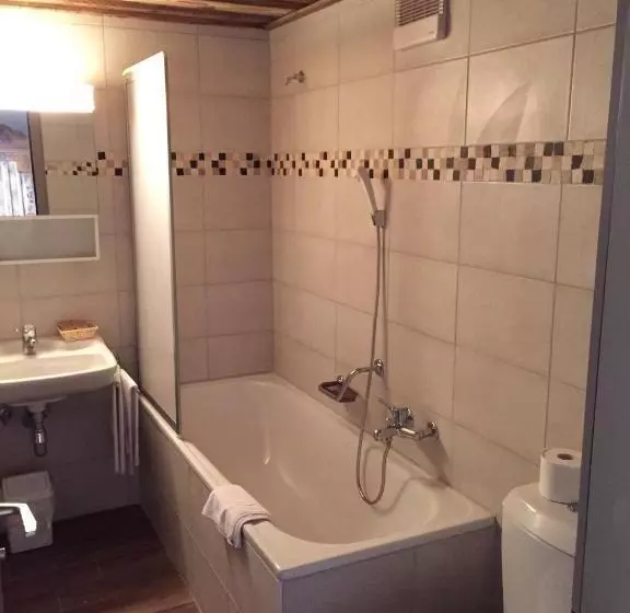 سوئیت جونیور با چشم‌انداز کوهستان, Le Grand Chalet