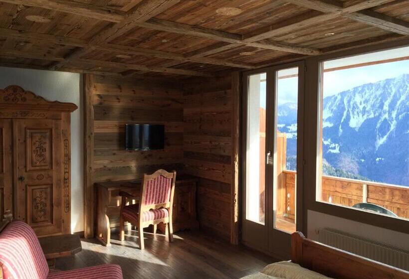 سوئیت جونیور با چشم‌انداز کوهستان, Le Grand Chalet