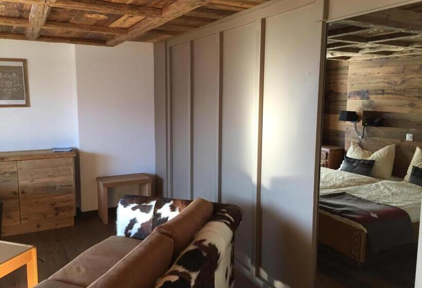 سوییت با چشم‌انداز کوه, Le Grand Chalet
