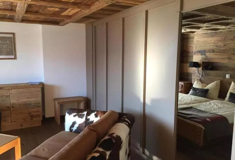 سوییت با چشم‌انداز کوه, Le Grand Chalet