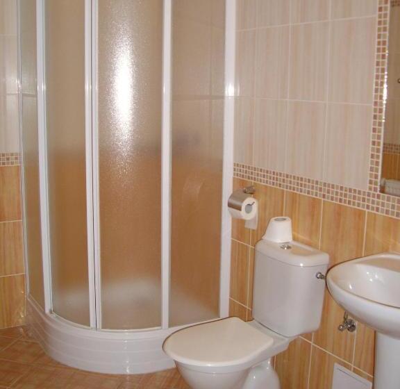 غرفة قياسية رباعية, Parkhotel Terezín