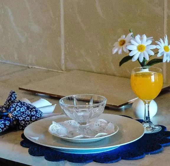 スタンダードスタジオ, Amzee Bokmakierie Guest House