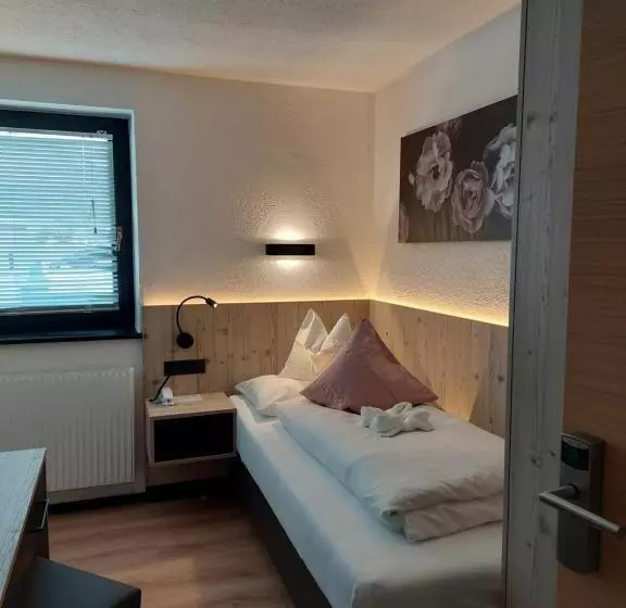 スタンダードシングルルーム, Verwöhnhotel Wildspitze
