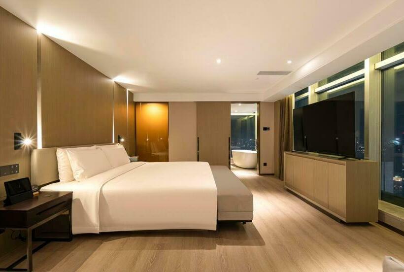Люкс Повышенной Комфортности, Atour Hotel Wuhan Hankou Financial Center