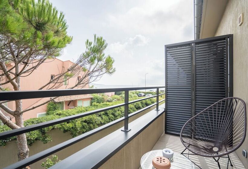 高级大房间, Eden