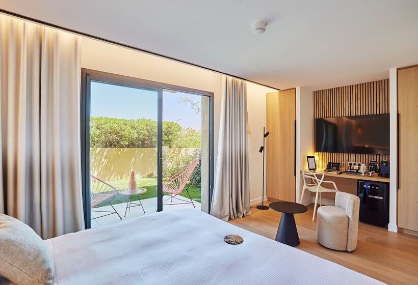 高级大房间, Eden