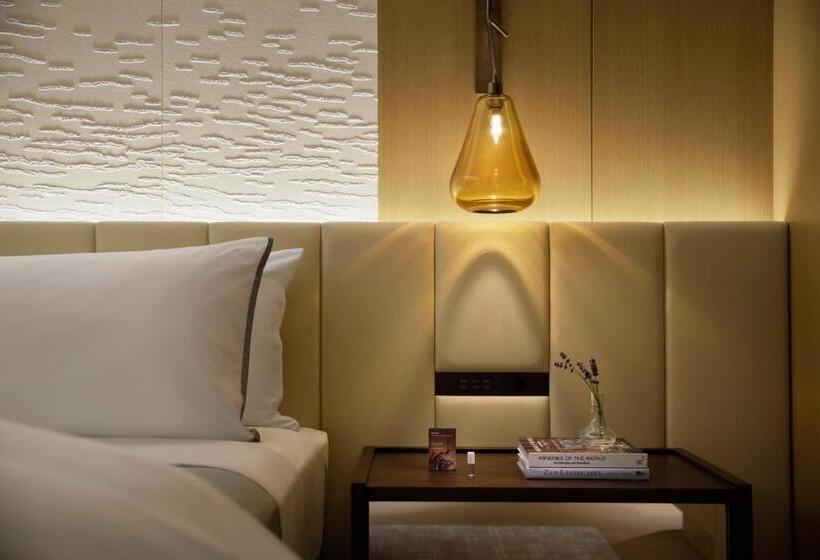 带大床的俱乐部房间, The Westin Yokohama