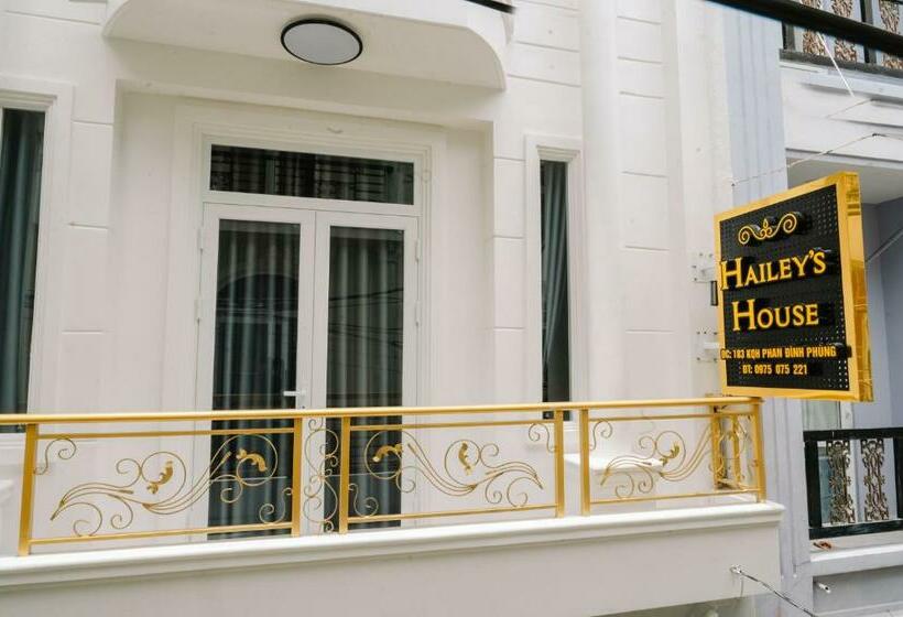 اتاق لوکس با بالکن, Hailey S House