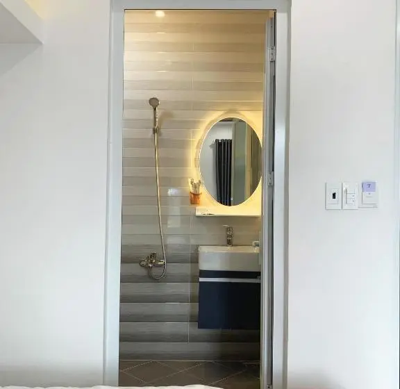اتاق استاندارد, Hailey S House