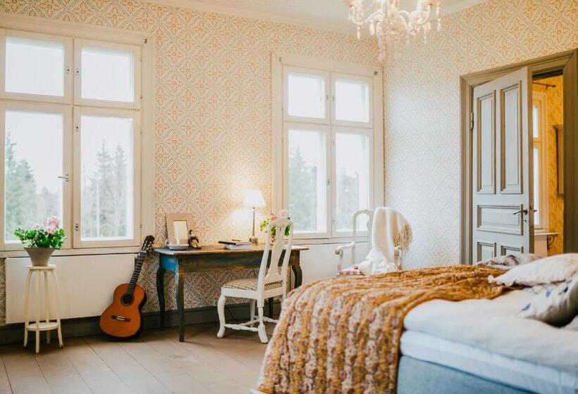 Четырехместный Номер Стандарт, Salaisen Puutarhan Majatalo