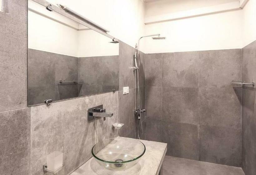 标准间, We Escape